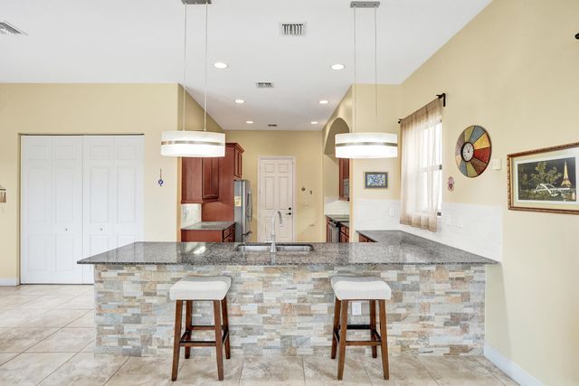 8541 NW 38th Street, Cooper City, FL 33024