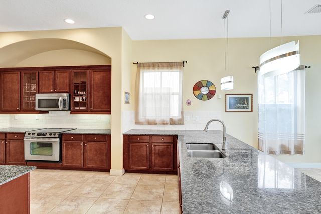 8541 NW 38th Street, Cooper City, FL 33024