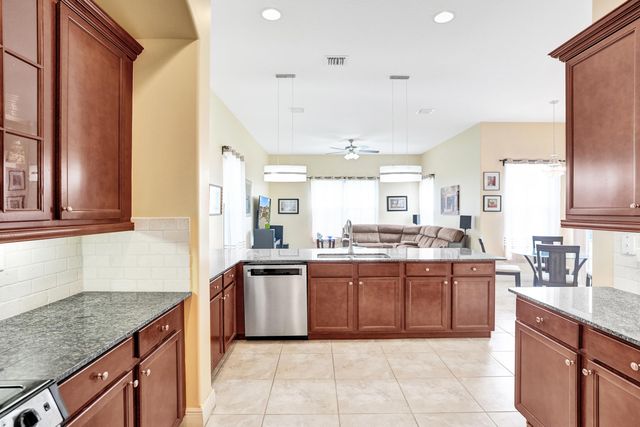 8541 NW 38th Street, Cooper City, FL 33024