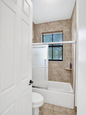 8541 NW 38th Street, Cooper City, FL 33024