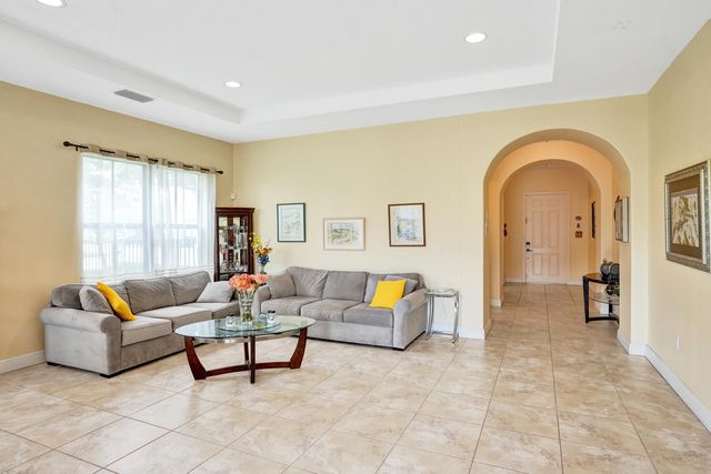 8541 NW 38th Street, Cooper City, FL 33024