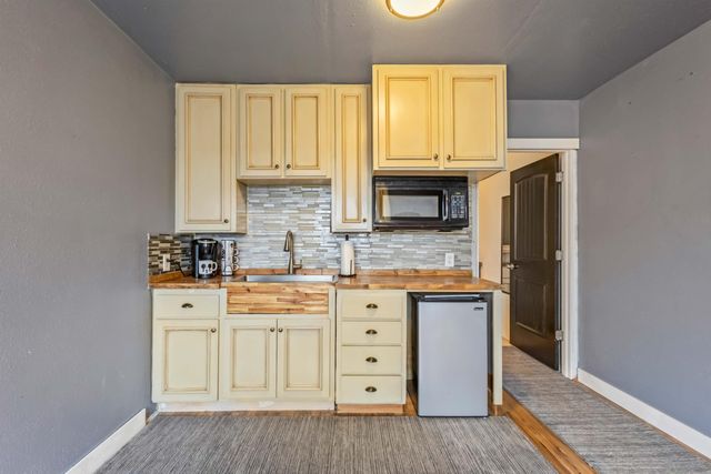 405 E D Street, Culver, OR 97734