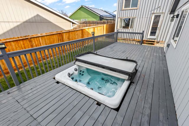 405 E D Street, Culver, OR 97734