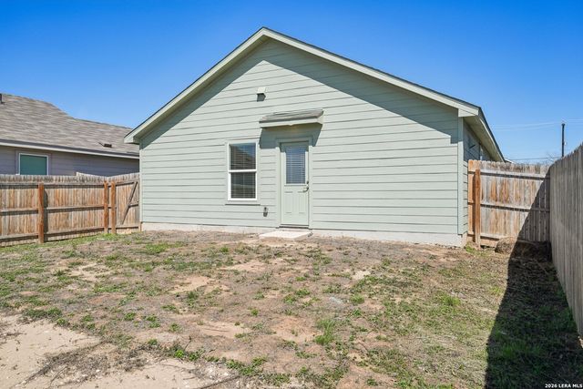 11819 Fading, Von Ormy, TX 78073