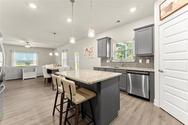 245 Magnolia Villas Dr., Cornelia, GA 30531