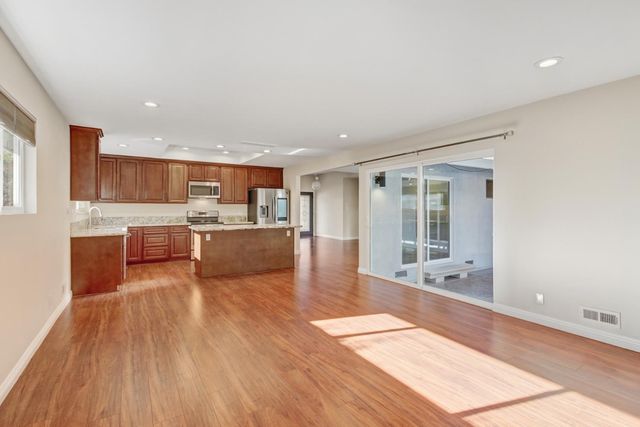 1540 Gregory Way, Carmichael, CA 95608