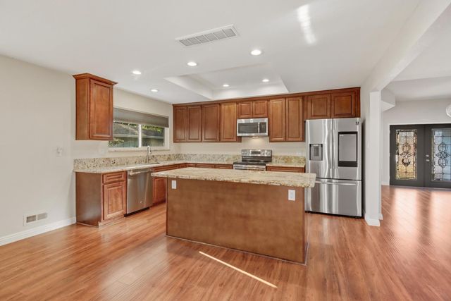 1540 Gregory Way, Carmichael, CA 95608