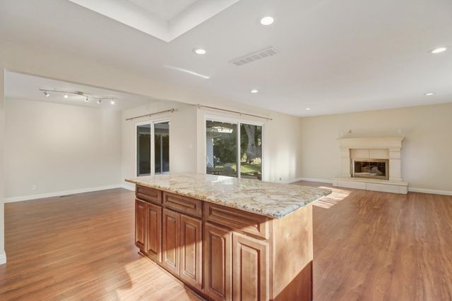 1540 Gregory Way, Carmichael, CA 95608
