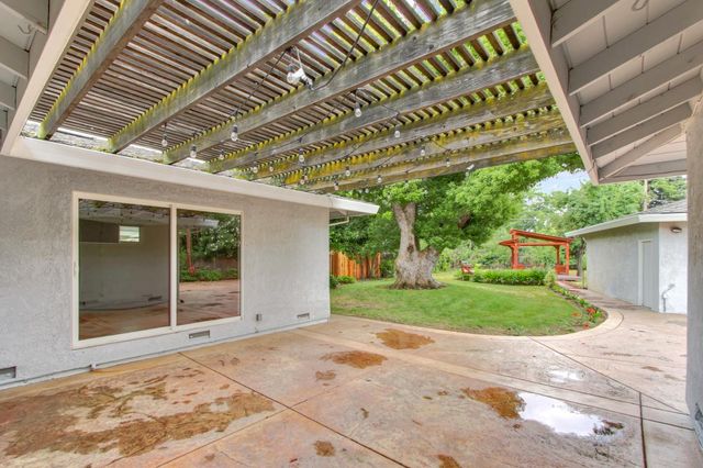 1540 Gregory Way, Carmichael, CA 95608