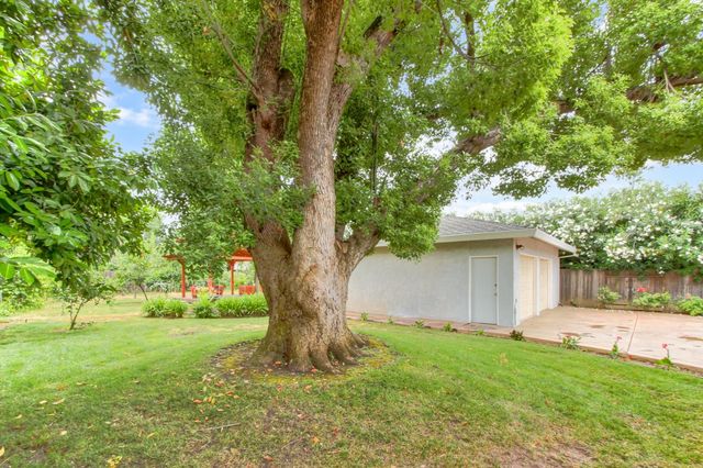 1540 Gregory Way, Carmichael, CA 95608