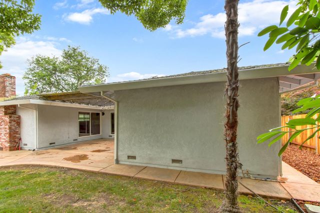 1540 Gregory Way, Carmichael, CA 95608