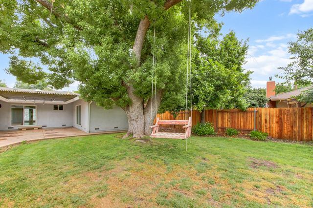 1540 Gregory Way, Carmichael, CA 95608