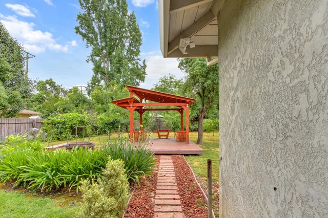 1540 Gregory Way, Carmichael, CA 95608