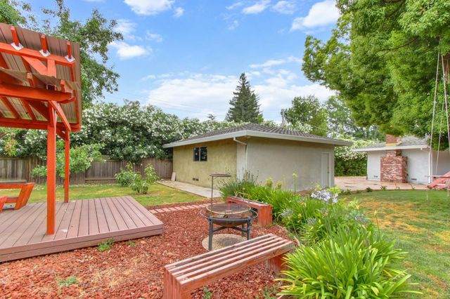 1540 Gregory Way, Carmichael, CA 95608