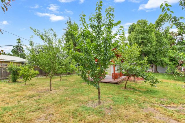 1540 Gregory Way, Carmichael, CA 95608