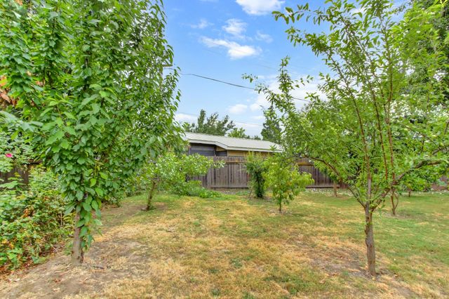 1540 Gregory Way, Carmichael, CA 95608