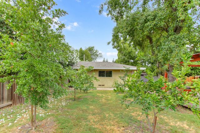1540 Gregory Way, Carmichael, CA 95608