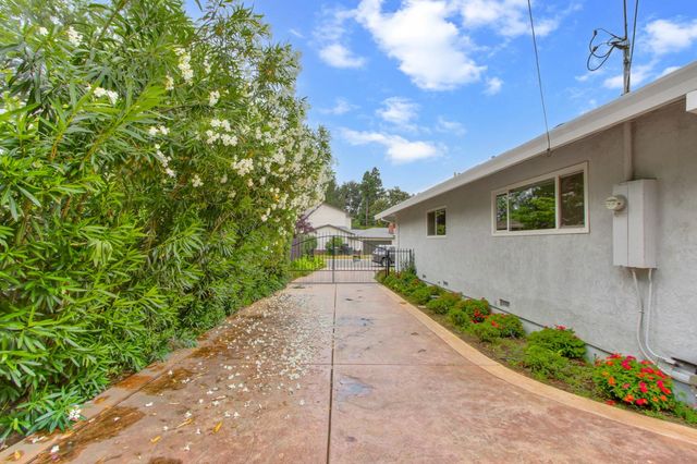 1540 Gregory Way, Carmichael, CA 95608