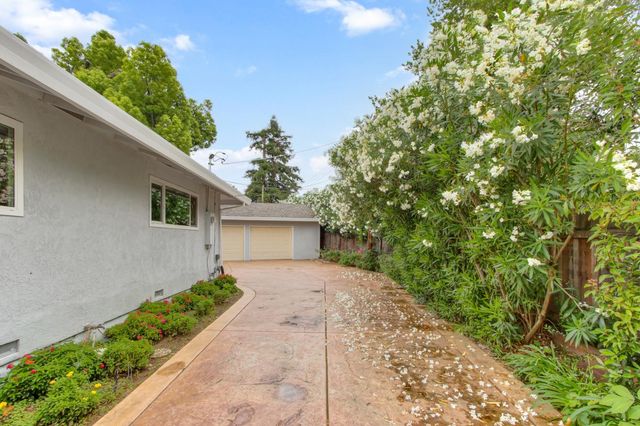 1540 Gregory Way, Carmichael, CA 95608