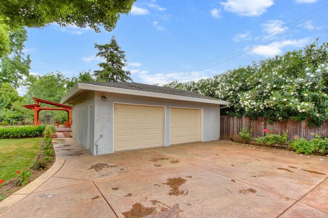 1540 Gregory Way, Carmichael, CA 95608