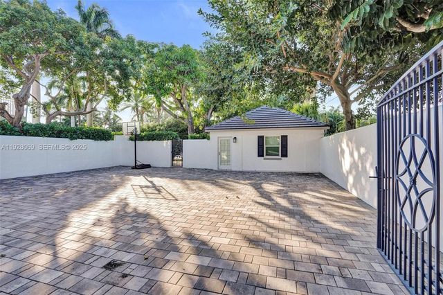 1281 Banyan Road, Boca Raton, FL 33432