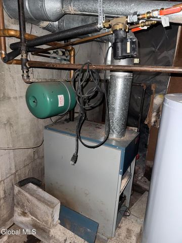 1 Van Dyke Road, Bethlehem, NY 12054