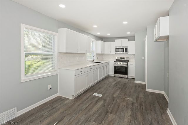 1259 Hereford Road, Cleveland Heights, OH 44118