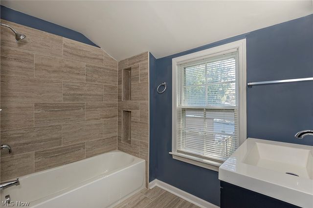 1259 Hereford Road, Cleveland Heights, OH 44118