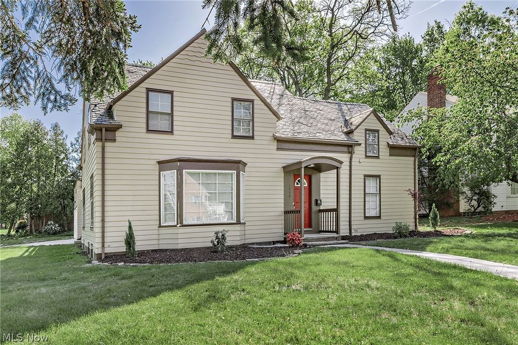1259 Hereford Road, Cleveland Heights, OH 44118