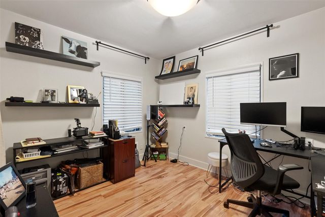 412 W Croslin ST, Austin, TX 78752