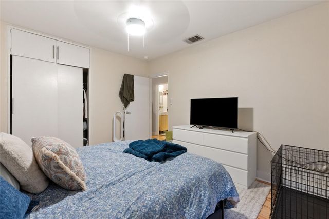 412 W Croslin ST, Austin, TX 78752