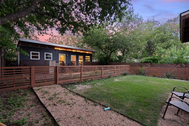 412 W Croslin ST, Austin, TX 78752