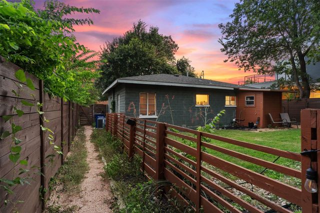 412 W Croslin ST, Austin, TX 78752