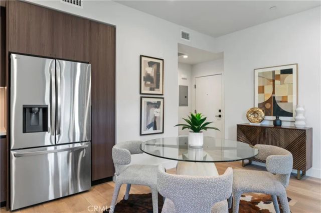 150 S Oak Knoll 103, Pasadena, CA 91101