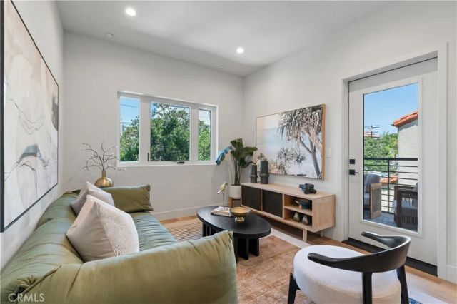 150 S Oak Knoll 103, Pasadena, CA 91101