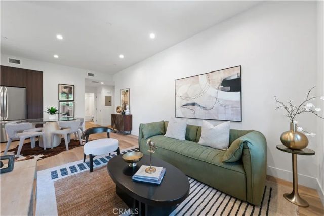 150 S Oak Knoll 103, Pasadena, CA 91101