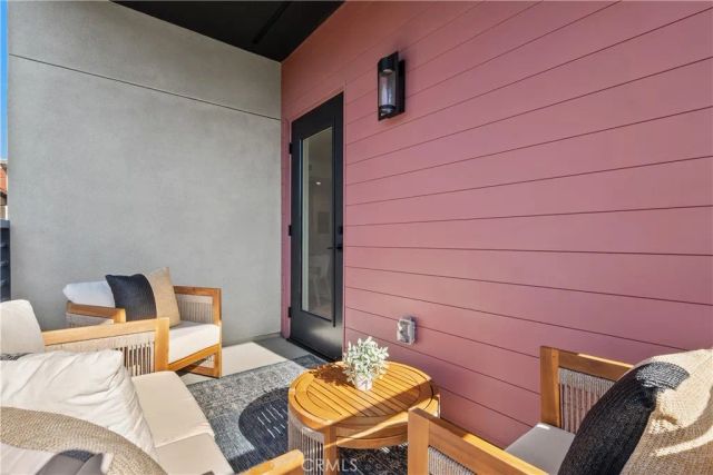 150 S Oak Knoll 103, Pasadena, CA 91101