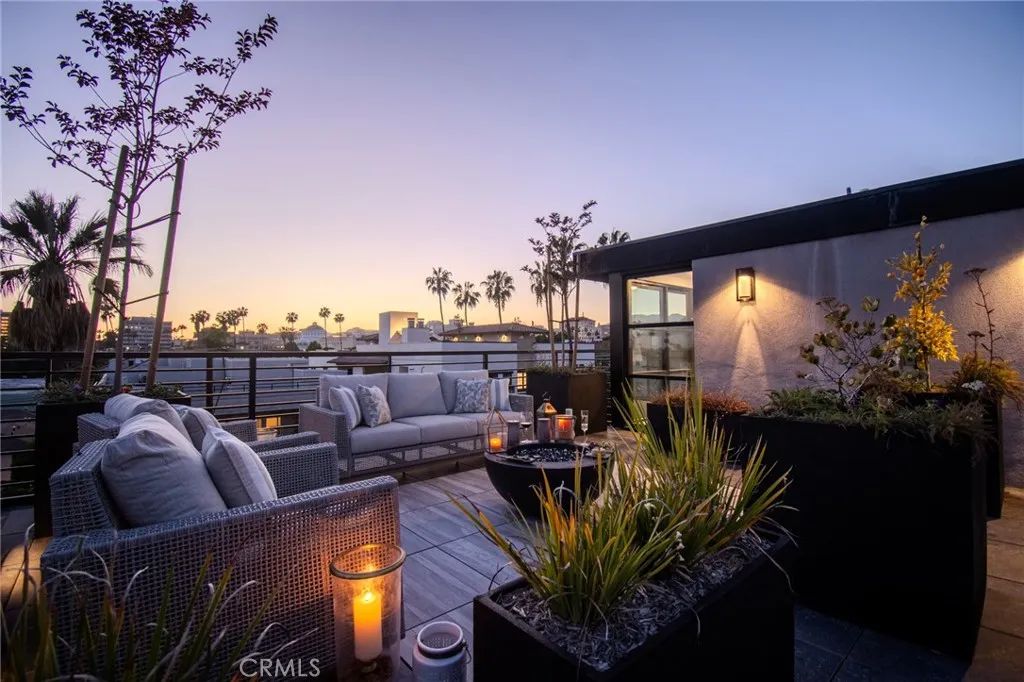 150 S Oak Knoll 103, Pasadena, CA 91101