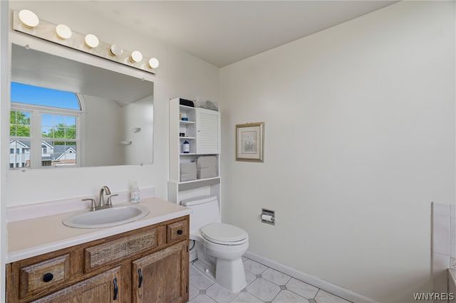 7224 Winbert Drive, Wheatfield, NY 14120