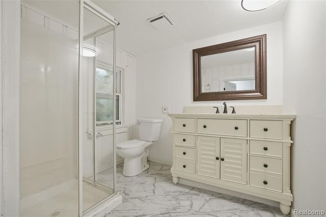 7268 Chalmers Avenue, Warren, MI 48091