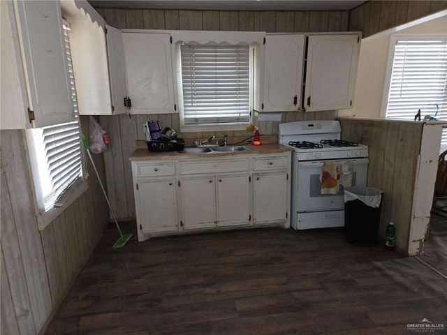 126 S Canal Avenue, Mission, TX 78572