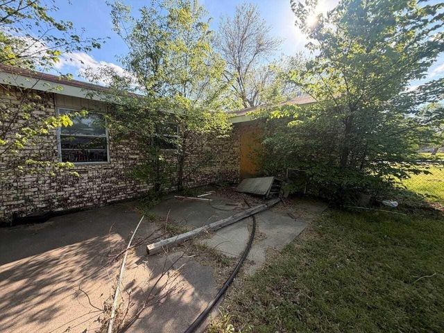 1814 SE 14th Street, Grand Prairie, TX 75051