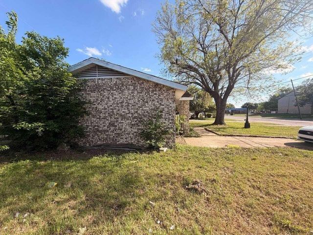 1814 SE 14th Street, Grand Prairie, TX 75051