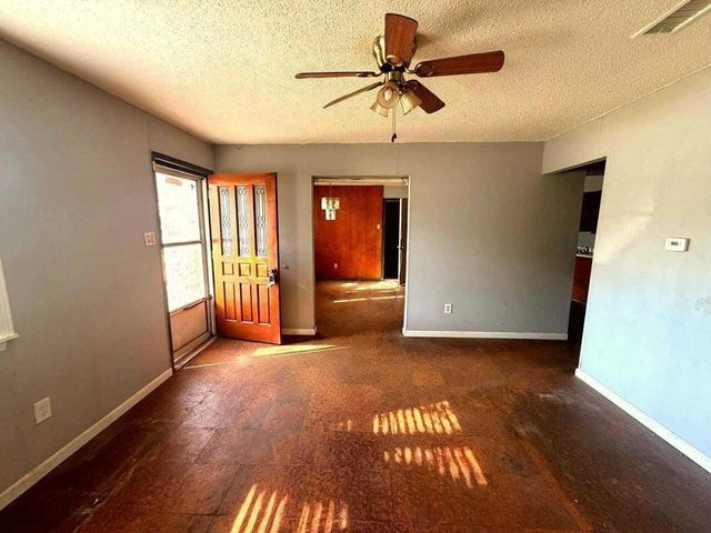 1814 SE 14th Street, Grand Prairie, TX 75051