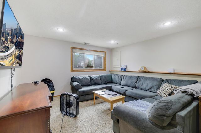 19353 Eureka Court, Farmington, MN 55024