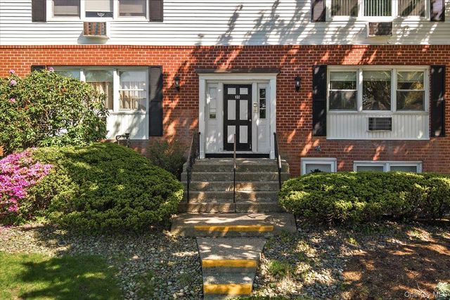 20 Bon Aire Circle 605, Suffern, NY 10901