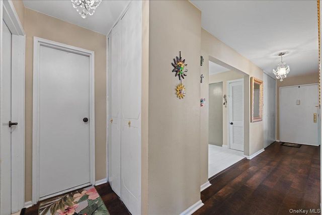 20 Bon Aire Circle 605, Suffern, NY 10901