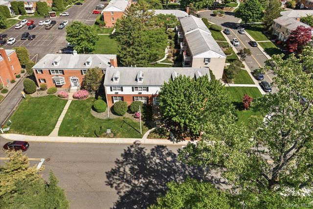 20 Bon Aire Circle 605, Suffern, NY 10901