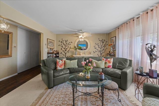 20 Bon Aire Circle 605, Suffern, NY 10901