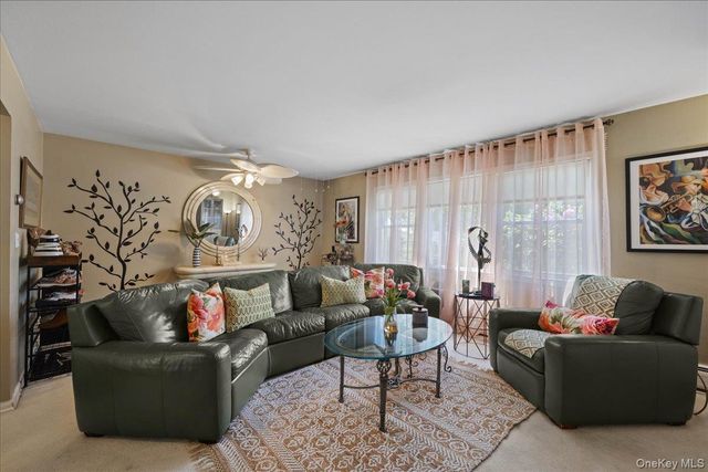 20 Bon Aire Circle 605, Suffern, NY 10901